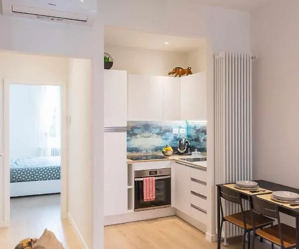 דירה Camonia Luxury Free Parking 2km Da בולוניה