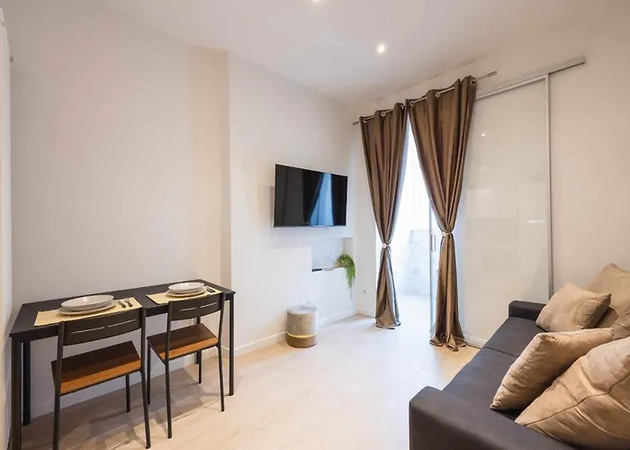 דירה Camonia Luxury Free Parking 2km Da