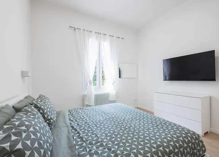 דירה Camonia Luxury Free Parking 2km Da בולוניה